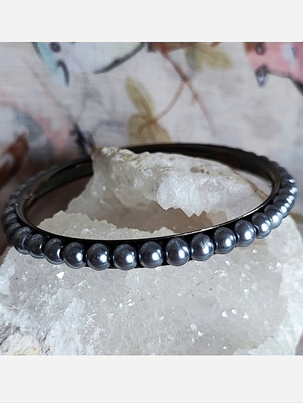 Faux Gray Grey Black Pearl Gunmetal Vintage Bangle Bracelet Costume Jewelry
